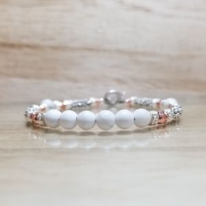 White Howlite & Rose Gold Beaded Gemstone Bracelet